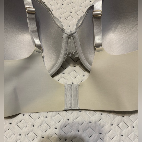 NWOT Jessica Simpson 40D underwire Bra - Picture 2 of 5